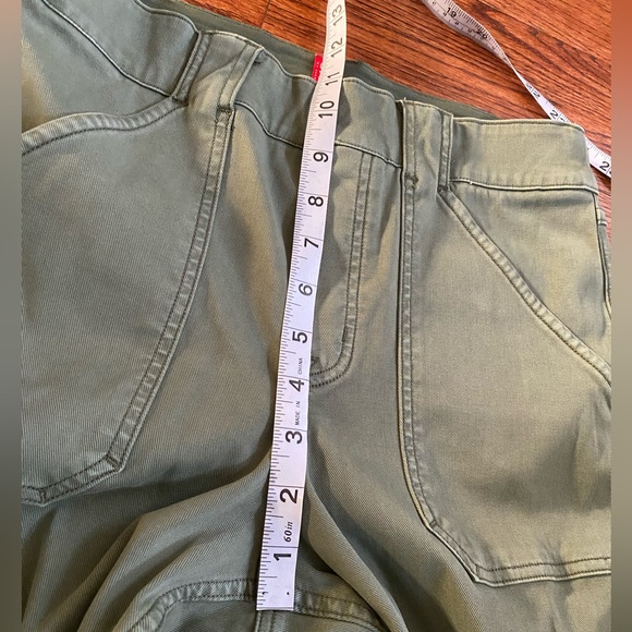SPANX Stretch Twill Ankle Cargo Pant Soft Sage Size Large - Picture 11 of 12